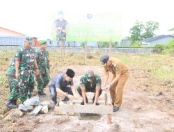Pangdam XII/Tpr Letakkan Batu Pertama Pembangunan Koramil Singkawang Utara dan Beri Makan Bergizi Gratis Para Pelajar
