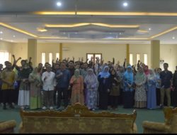 Mengintegrasikan Multikulturalisme dan Kearifan Lokal dalam Konseling Islam: Seminar Nasional FUAD IAIN Pontianak