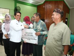 561 RT dan 105 RW di Pontianak Barat Terima Bantuan Operasional Rp1,5 Juta