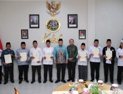 Serahkan 11 Sertipikat Tanah Wakaf untuk PCNU Kalimantan Selatan, Menteri Nusron Dorong Kolaborasi Lintas Organisasi Keagamaan