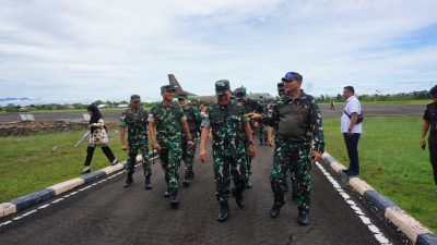 Kasdam XII/Tpr Sambut Kunjungan Kerja Pangkogabwilhan 1 di Kapuas Hulu