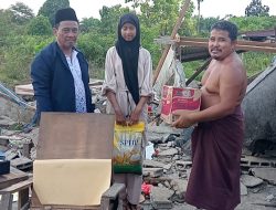 Tinjau Lokasi Pondok Pesantren dan Rumah Warga Terkena Puting Beliung, Legislator Munaji Berikan Bantuan