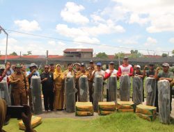 Pemkot Salurkan Bantuan Petani Terdampak Puting Beliung