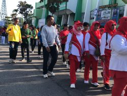 World Wolking Day, Ratusan Warga Jalan Kaki Kelilingi GOR Khatulistiwa Pontianak