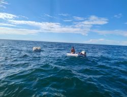 Dihantam Gelombang, Perahu Nelayan Ketapang Tenggelam di Teluk Sukadana