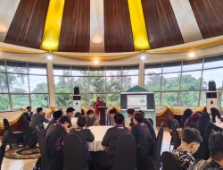 Akademisi IAIN Pontianak Kupas Tuntas Fenomena Tradisi Keberagamaan Baru Era Digital di UiTM Sarawak