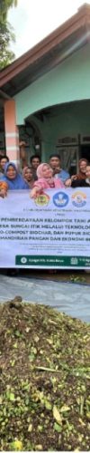 Tim PKM UPB Latih Petani Sungai Itik Olah Limbah Pertanian Jadi Co-Compost Biochar dan Pupuk Biosilika