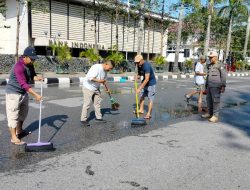 Lapangan Salat Id depan Kantor Wali Kota Mulai Dibersihkan