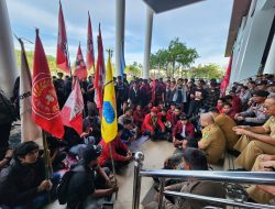 Demo di Kantor Gubernur, Cipayung Kota Pontianak Bawa Selusin Tuntutan