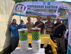 Poltekkes Kemenkes Pontianak Serahkan Septic Tank PVC dan Komposter di Kubu Raya