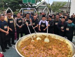 Masak Rendang Extra Besar 1,5 Ton Daging Qurban Bersama Bobon Santoso