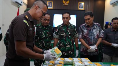 Gagalkan Peredaran Narkoba Skala Besar, Kodam XII/Tpr Amankan 21,4 Kg Sabu dan Serahkan WNA Malaysia ke BNNP Kalbar