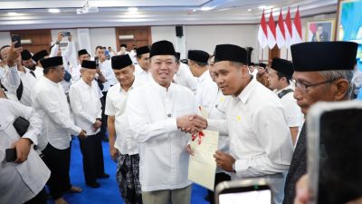 Serahkan 243 Sertipikat Tanah Wakaf di Jawa Tengah, Menteri Nusron: Bagian dari Program Prioritas Nasional Selesaikan Kepastian Hukum Aset Umat