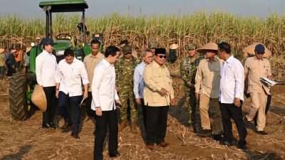 Dampingi Presiden Prabowo Panen Raya di Malang, Menteri Nusron: Ketahanan Pangan Butuh Kepastian Hukum Tanah