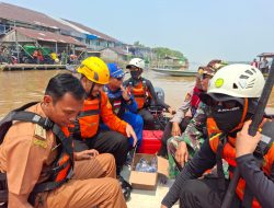 Tim SAR Gabungan Cari Korban Diduga Tenggelam di Sungai Sambas Besar