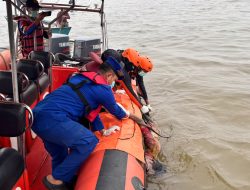 Tim SAR Gabungan Temukan ABK yang Terjatuh di Dermaga TPI Sungai Rengas dalam Kondisi Meninggal Dunia