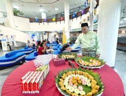 Semarak HUT ke-255 Kota Pontianak, Bank Kalbar KCU Pontianak Sajikan Kuliner Tradisional dan Hiasi Kantor dengan Ornamen Ikonik