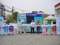Perkuat Aksi Nyata untuk Bumi, SoSoft dan Rekosistem Tambah Titik Waste Station Baru Bersama Alfamart di Jakarta